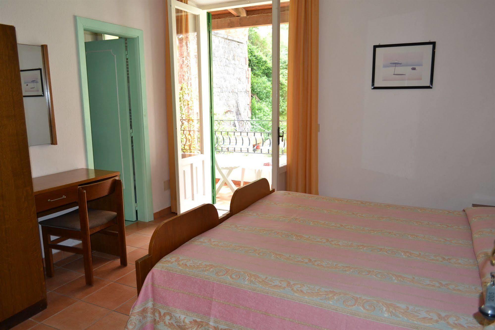 Hotel Villa Bina Sant'Angelo  Exterior photo