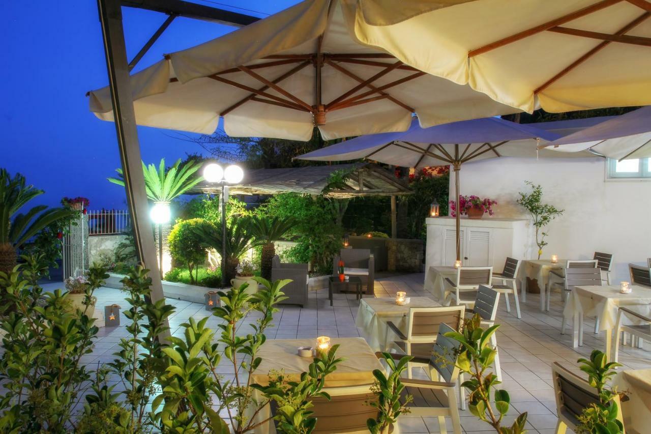 Hotel Villa Bina Sant'Angelo  Exterior photo